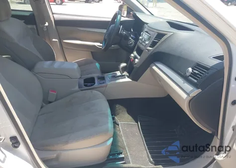 2012 Subaru Outback 2.5I z USA, uszkodzony, nr VIN 4S4BRCAC8C3263070